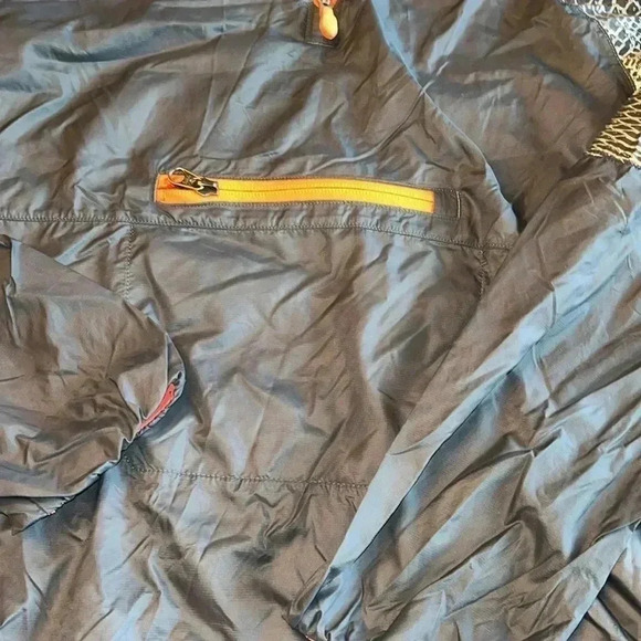 Under Armour hooded windbreaker size youth large - Picture 3 of 4